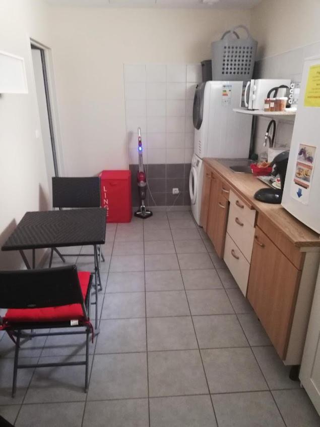 Chambre Avec Salle De Bain Privatisee Avec Petit Dejeuner Compris Auxonne Extérieur photo